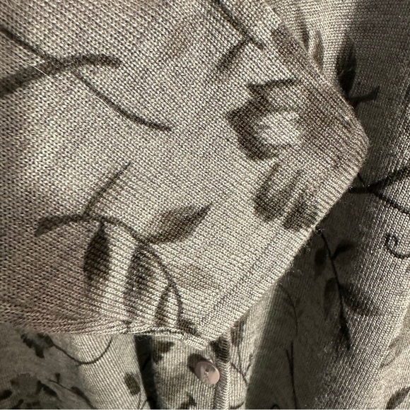 Talbots gray floral cardigan, buttons, size small, acrylic/wool, spring, layer - Picture 6 of 8